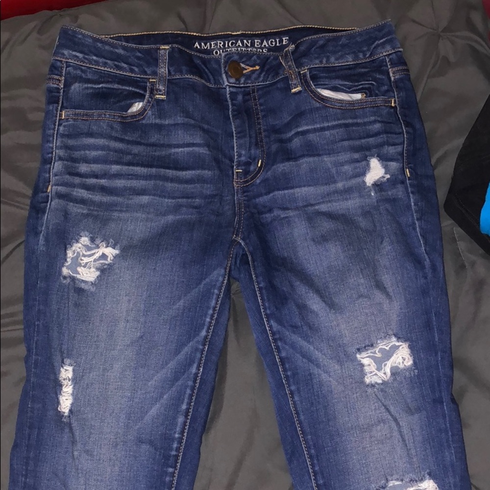 American eagle medium wash jeans